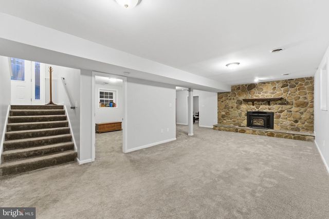 7376 WOODSTONE CT, Warrenton, VA 20187