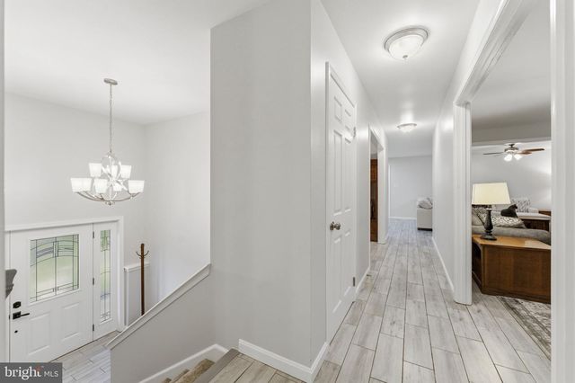 7376 WOODSTONE CT, Warrenton, VA 20187