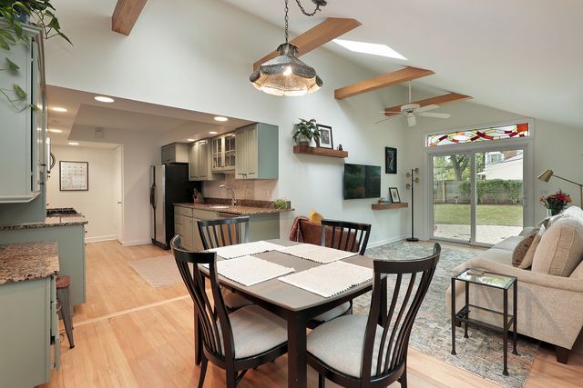 1196 Cedar Lane, Northbrook, IL 60062