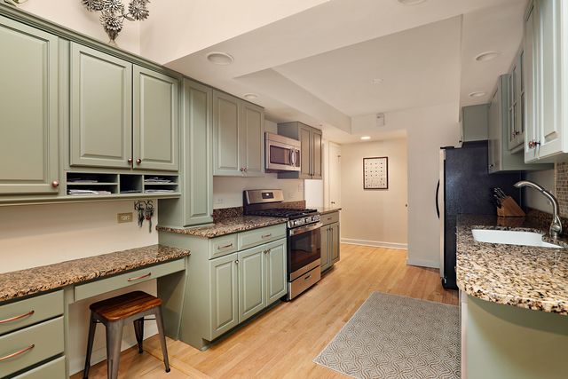 1196 Cedar Lane, Northbrook, IL 60062