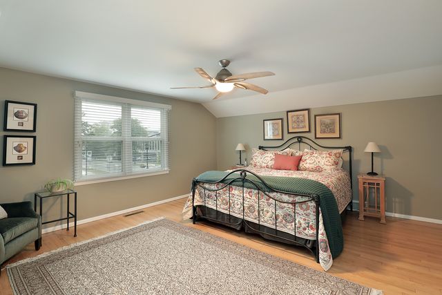 1196 Cedar Lane, Northbrook, IL 60062