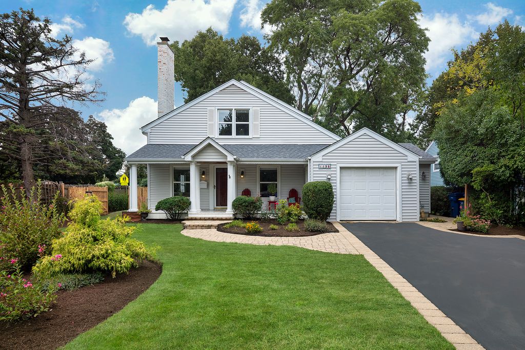 1196 Cedar Lane, Northbrook, IL 60062