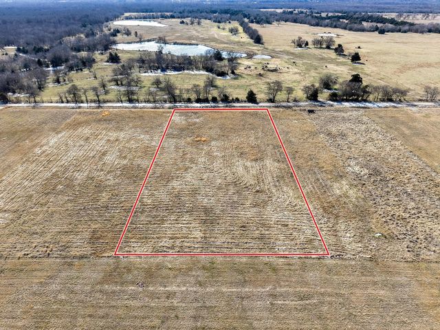 768 County Road 1021, Wolfe City, TX 75496