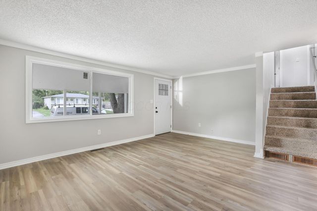 2288 Majestic Drive W, Columbus, OH 43232