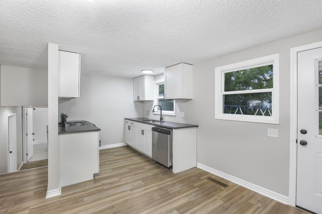2288 Majestic Drive W, Columbus, OH 43232