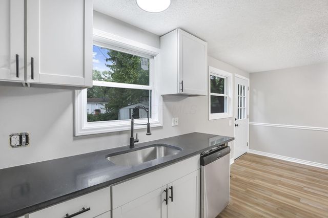 2288 Majestic Drive W, Columbus, OH 43232