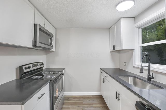 2288 Majestic Drive W, Columbus, OH 43232