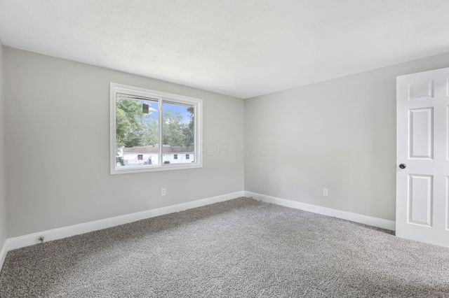 2288 Majestic Drive W, Columbus, OH 43232