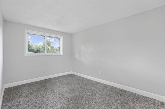 2288 Majestic Drive W, Columbus, OH 43232