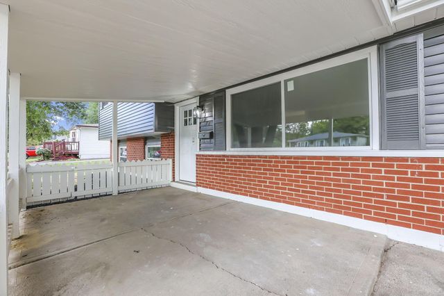 2288 Majestic Drive W, Columbus, OH 43232