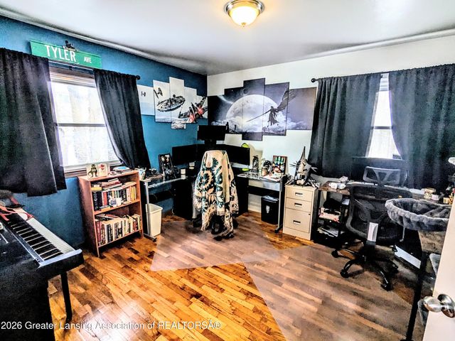 825 W Lake Lansing Road, East Lansing, MI 48823