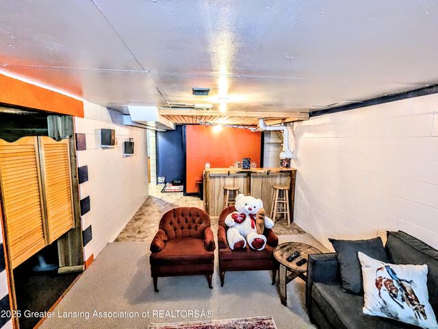 825 W Lake Lansing Road, East Lansing, MI 48823