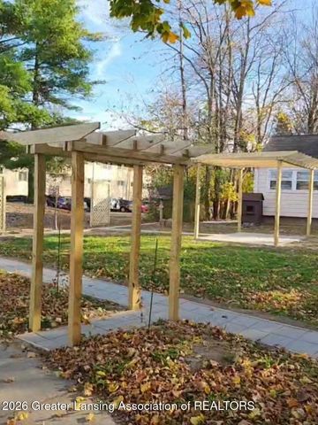 825 W Lake Lansing Road, East Lansing, MI 48823