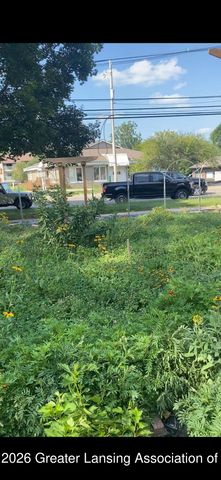 825 W Lake Lansing Road, East Lansing, MI 48823