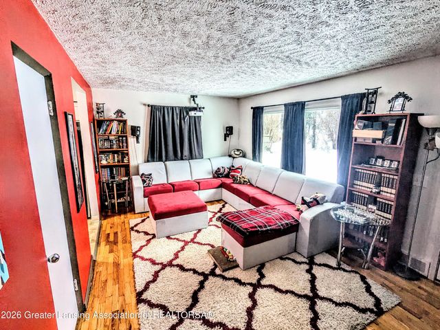 825 W Lake Lansing Road, East Lansing, MI 48823