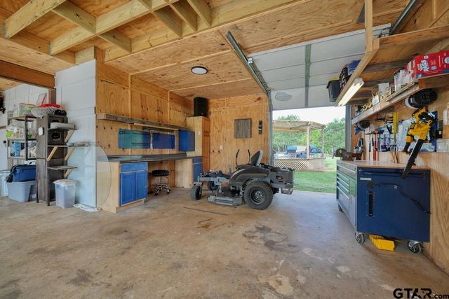 19820 Cr 444, Lindale, TX 75771