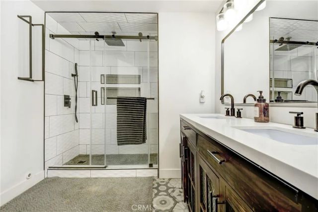 458 Termino, Corona, CA 92879