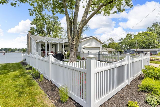 11786 E Sauk Trail, Jerome, MI 49249