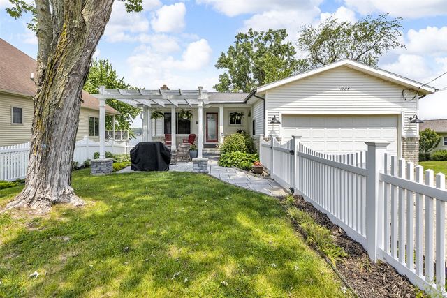 11786 E Sauk Trail, Jerome, MI 49249