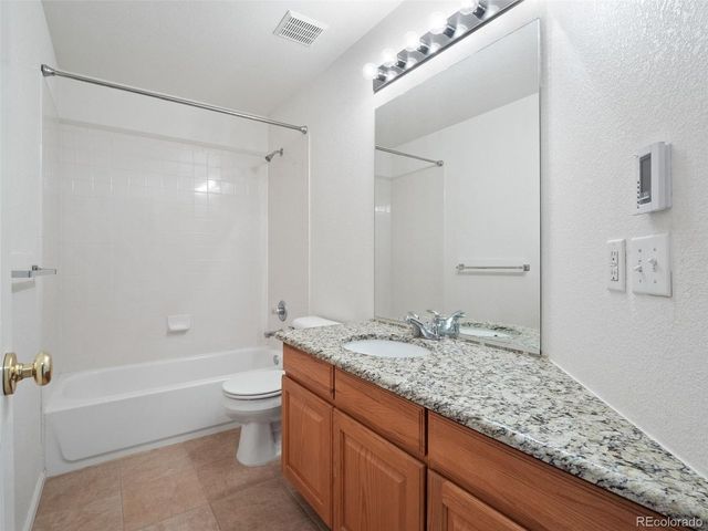 2392 S Oswego St, Aurora, CO 80014
