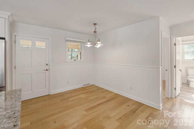 8032 Lakeview Drive, Denver, NC 28037