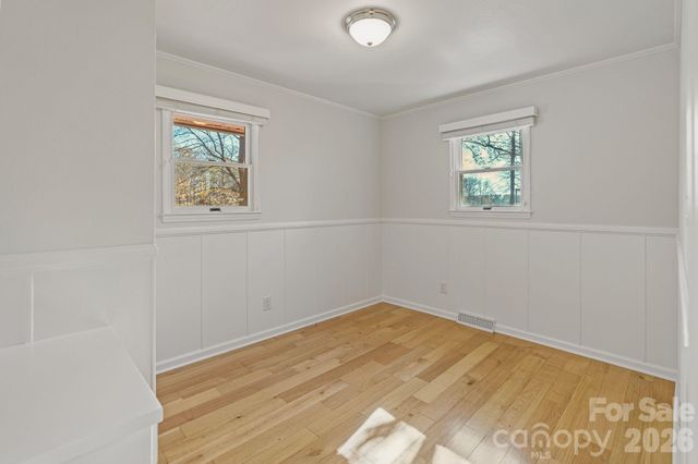 8032 Lakeview Drive, Denver, NC 28037