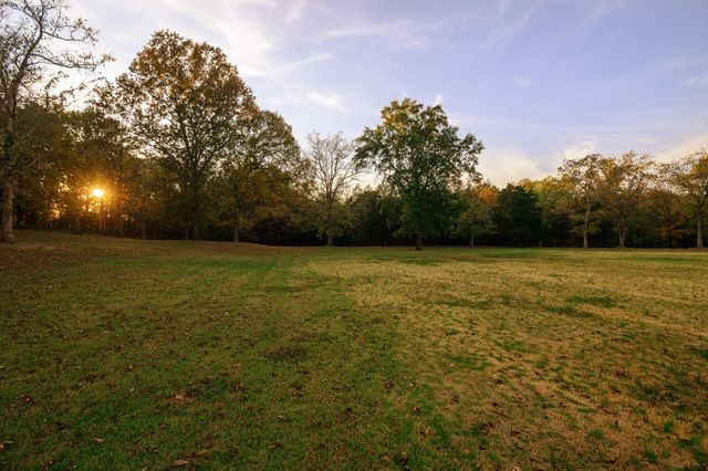 255 Troupe Rd, Shelbyville, TN 37160