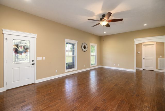 255 Troupe Rd, Shelbyville, TN 37160