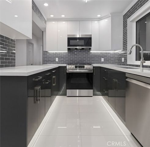 3381 Oakmont View Drive A, Glendale, CA 91208