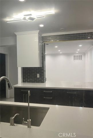 3381 Oakmont View Drive A, Glendale, CA 91208