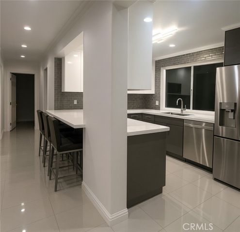 3381 Oakmont View Drive A, Glendale, CA 91208