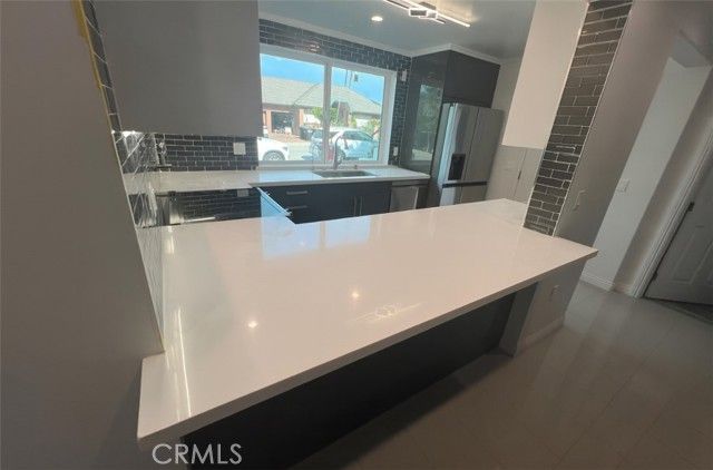 3381 Oakmont View Drive A, Glendale, CA 91208