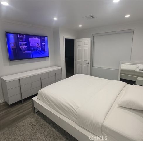 3381 Oakmont View Drive A, Glendale, CA 91208