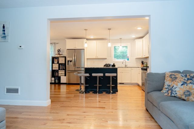 332 Monponsett St, Hanson, MA 02341