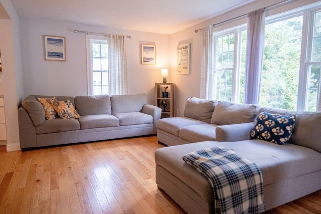 332 Monponsett St, Hanson, MA 02341