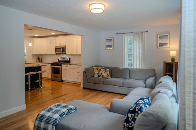 332 Monponsett St, Hanson, MA 02341