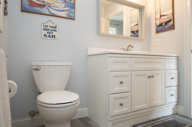 332 Monponsett St, Hanson, MA 02341