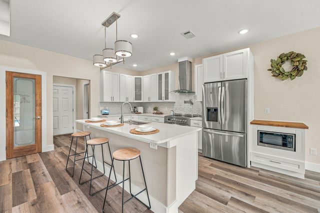 4825 Wichita Street, Granbury, TX 76048