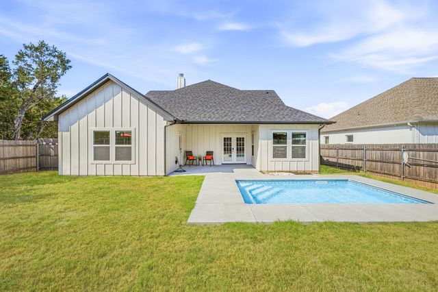 4825 Wichita Street, Granbury, TX 76048