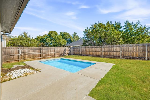 4825 Wichita Street, Granbury, TX 76048
