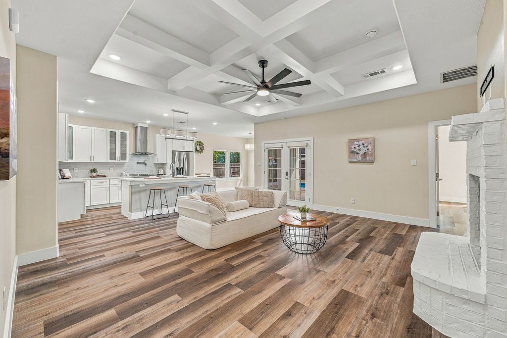 4825 Wichita Street, Granbury, TX 76048 — photo 5