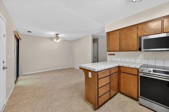 1715 Donner Avenue, Clovis, CA 93611