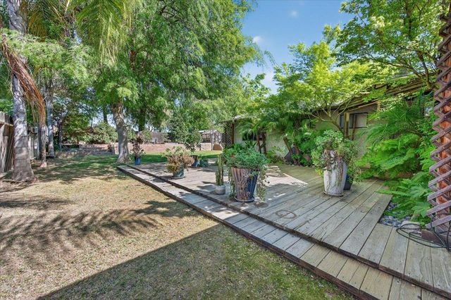 1715 Donner Avenue, Clovis, CA 93611