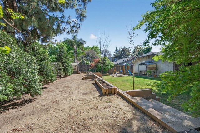 1715 Donner Avenue, Clovis, CA 93611