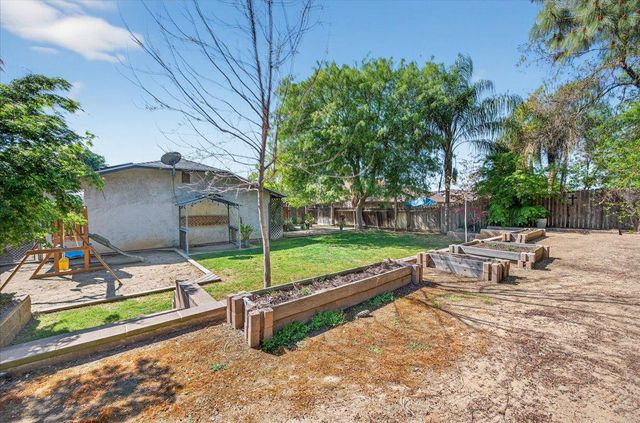 1715 Donner Avenue, Clovis, CA 93611