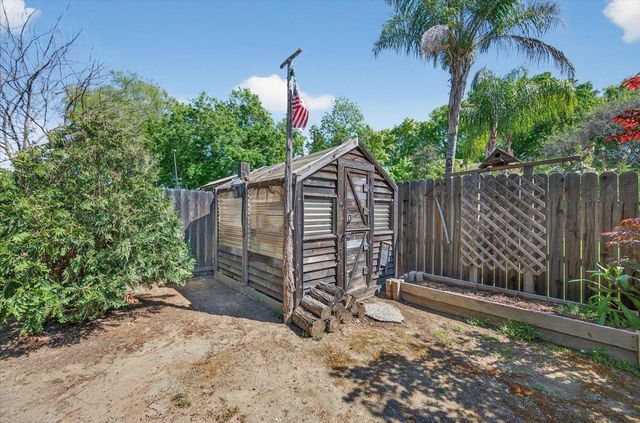 1715 Donner Avenue, Clovis, CA 93611