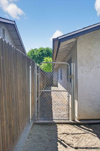 1715 Donner Avenue, Clovis, CA 93611