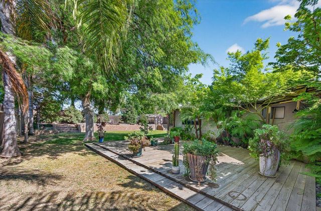 1715 Donner Avenue, Clovis, CA 93611