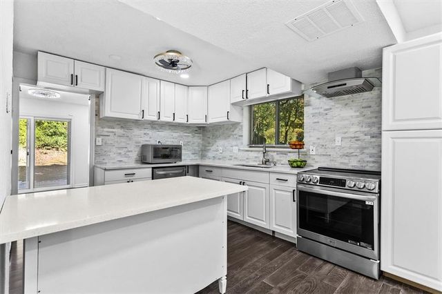 6363 BRANDYWINE Trail, Peachtree Corners, GA 30092