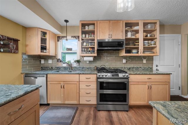 5535 Seagrave Court, St Louis, MO 63129